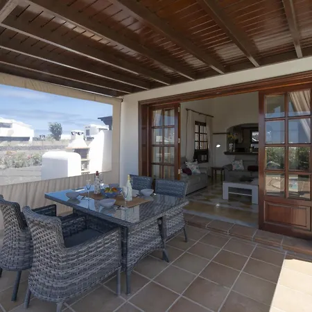 Exquisite Lanzarote | Stella Lucente | 2 Bedrooms | Private Pool & Enchanted Terrace | Вілла Плайя-Бланка