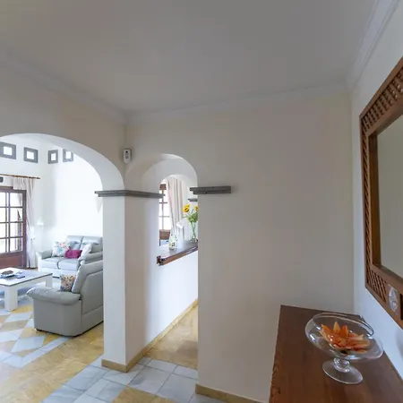 Exquisite Lanzarote | Stella Lucente | 2 Bedrooms | Private Pool & Enchanted Terrace | Villa Playa Blanca (Lanzarote)