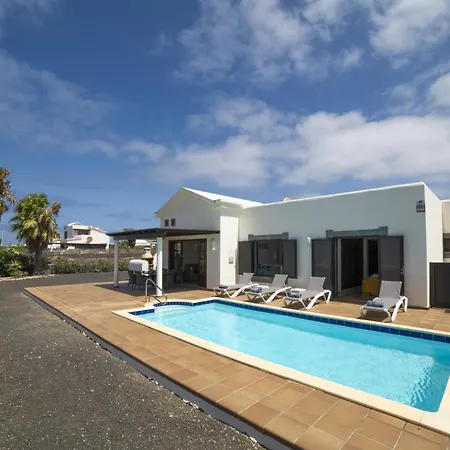 Exquisite Lanzarote | Stella Lucente | 2 Bedrooms | Private Pool & Enchanted Terrace | *